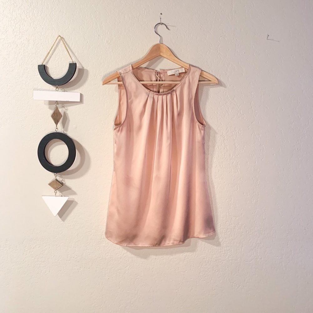 Silky ballet pink LOFT tank. XS 100% polyester